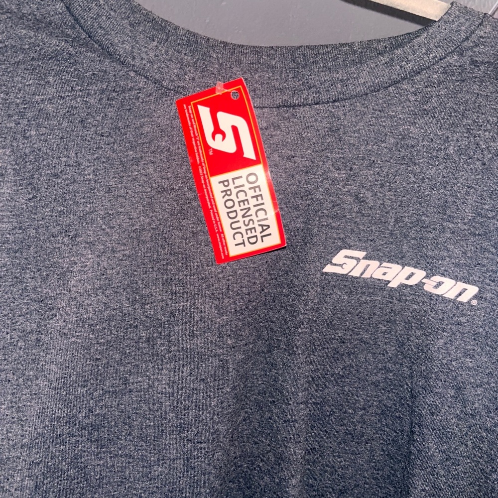 Snap on gildan t shirt size 3XL - Picture 3 of 3